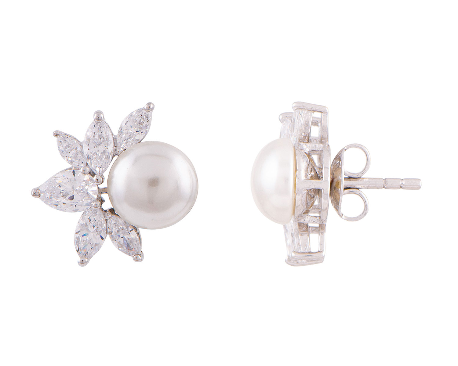 Classic Pearl Studs